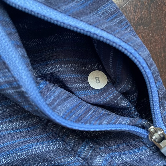 Lululemon Women's Tracker Shorts Size 8 Striped Blue Brief Lined - Picture 5 of 5